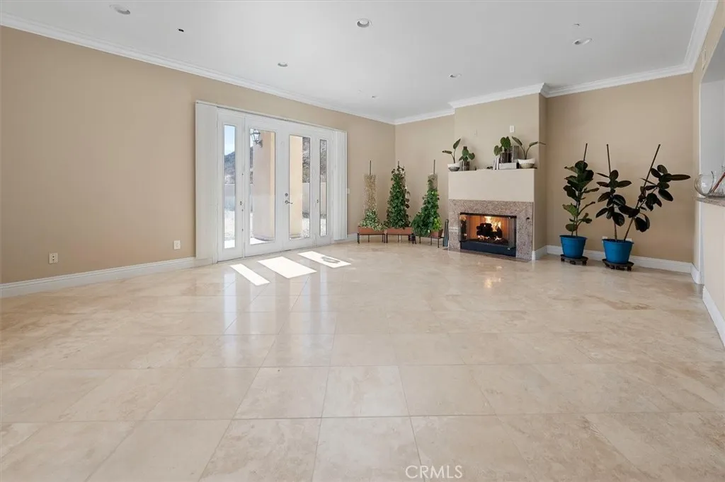 9455 Hierba Road, Agua Dulce, California 91390 home-pic-23